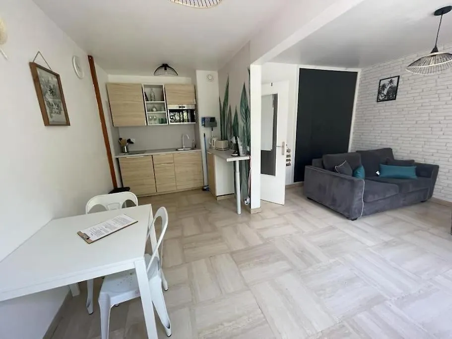 شقة Grand Studio Dans Residence Avec Piscine Hyères