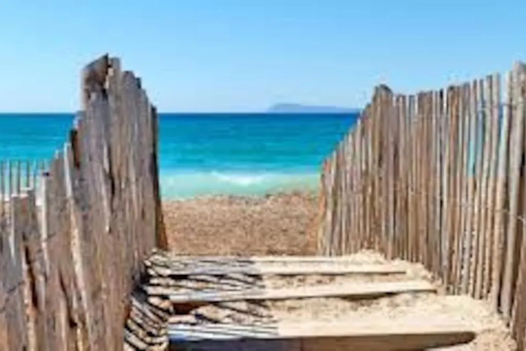 Grand Studio Dans Residence Avec Piscine Hyères