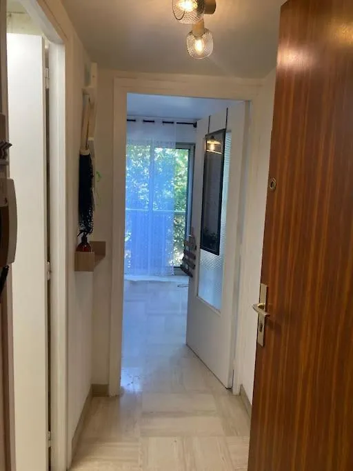 Grand Studio Dans Residence Avec Piscine Hyères